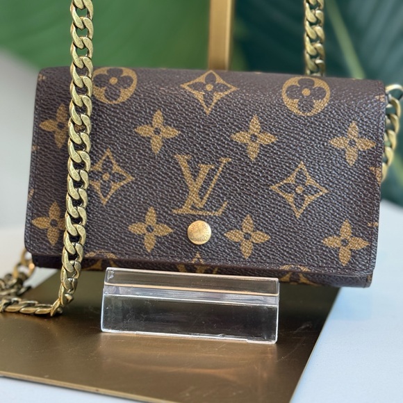 LOUIS VUITTON ‘Monogram Porte-Monnaie Tresor Wallet’ - Picture 2 of 12